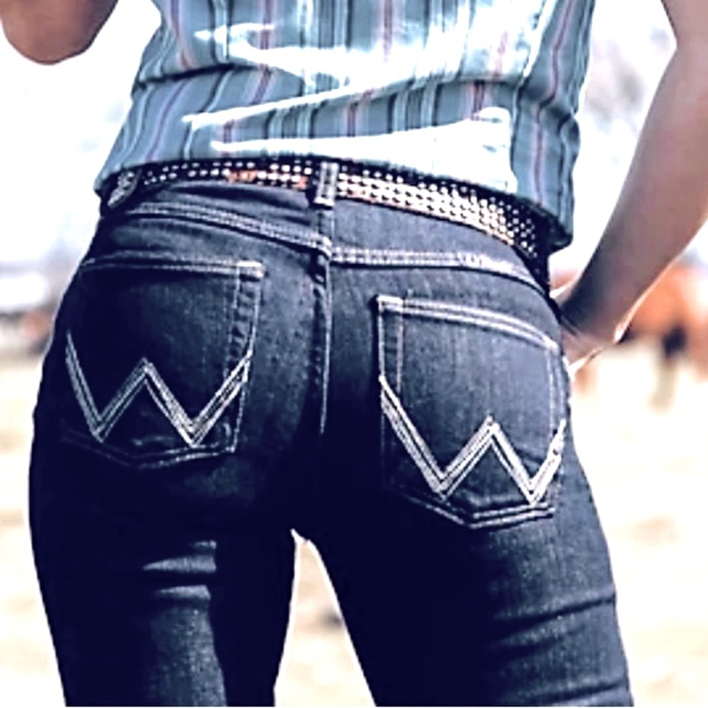 Like New Wrangler Q-Baby No Gap Waistband Ultimate Riding Jeans Size 11/12